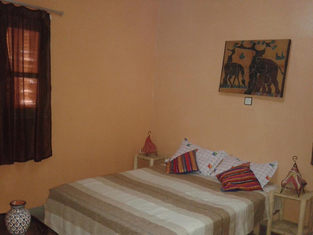 Chambres D'Hotes Les Amis Taroudant Habitación foto